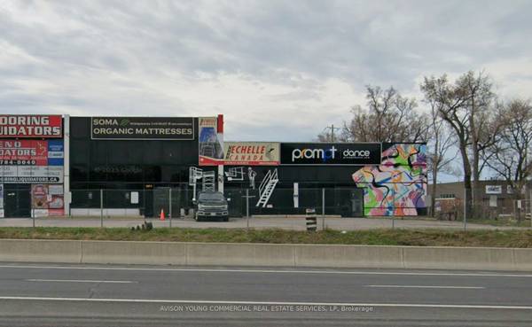 100 Bridgeland AVE #A, Toronto W04, ON M6A 1Z4