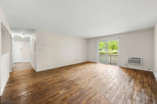 806 Eves Dr #3G, Hillsborough Twp., NJ 08844