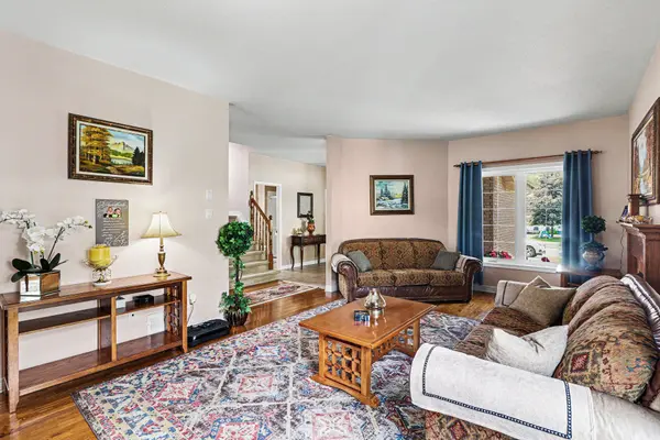 235 Station BLVD, Alta Vista And Area, ON K1G 6L8