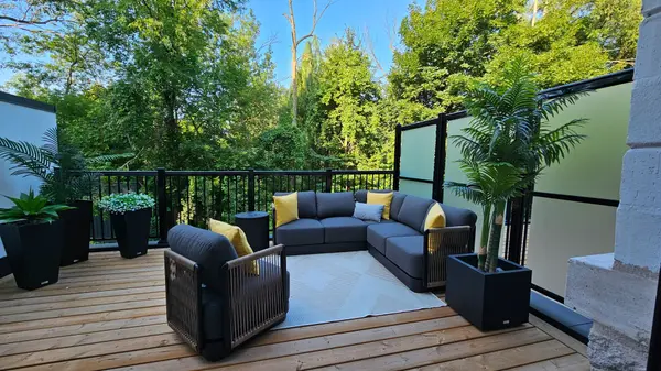 1138 Mona RD #12, Mississauga, ON L5G 0C8