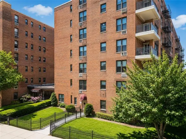 100 Colfax AVE #6G, Staten Island, NY 10306