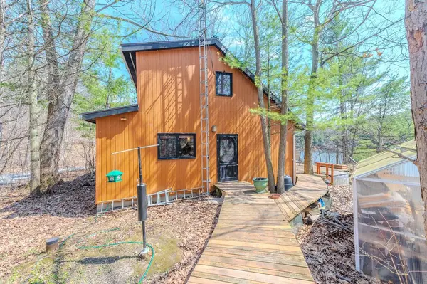 2238 Little Long Lake RD, Frontenac, ON K0H 2T0