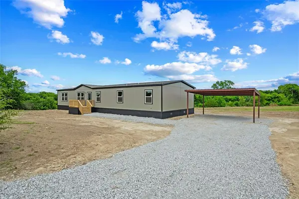 9942 First Street, Joshua, TX 76058