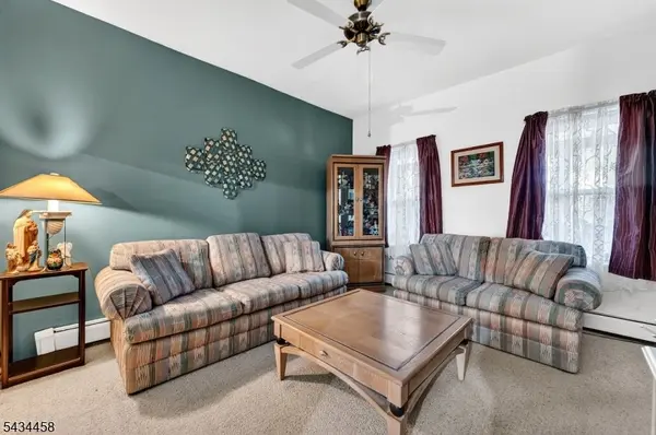 109 Main St, Garfield City, NJ 07026