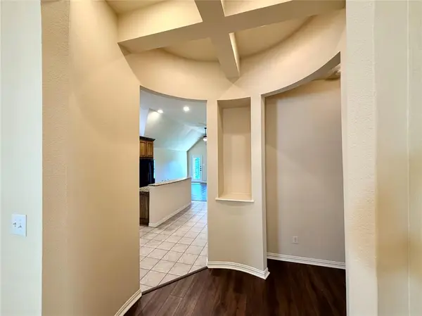 921 Raleigh Path Road, Denton, TX 76208