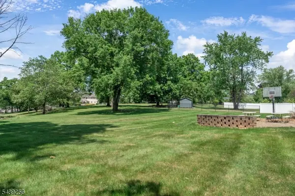 283 Floral Dr, Bridgewater Twp., NJ 08807