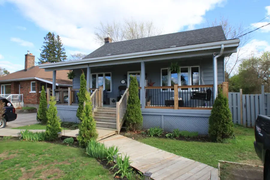 773 Scollard ST, North Bay, ON P1B 5A3