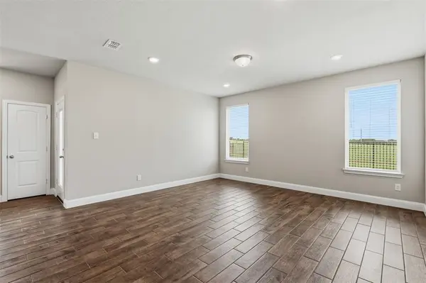 8200 Korat Vista, Godley, TX 76044