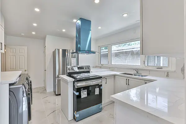 6 Blithfield AVE #Main, Toronto C15, ON M2K 1Y1