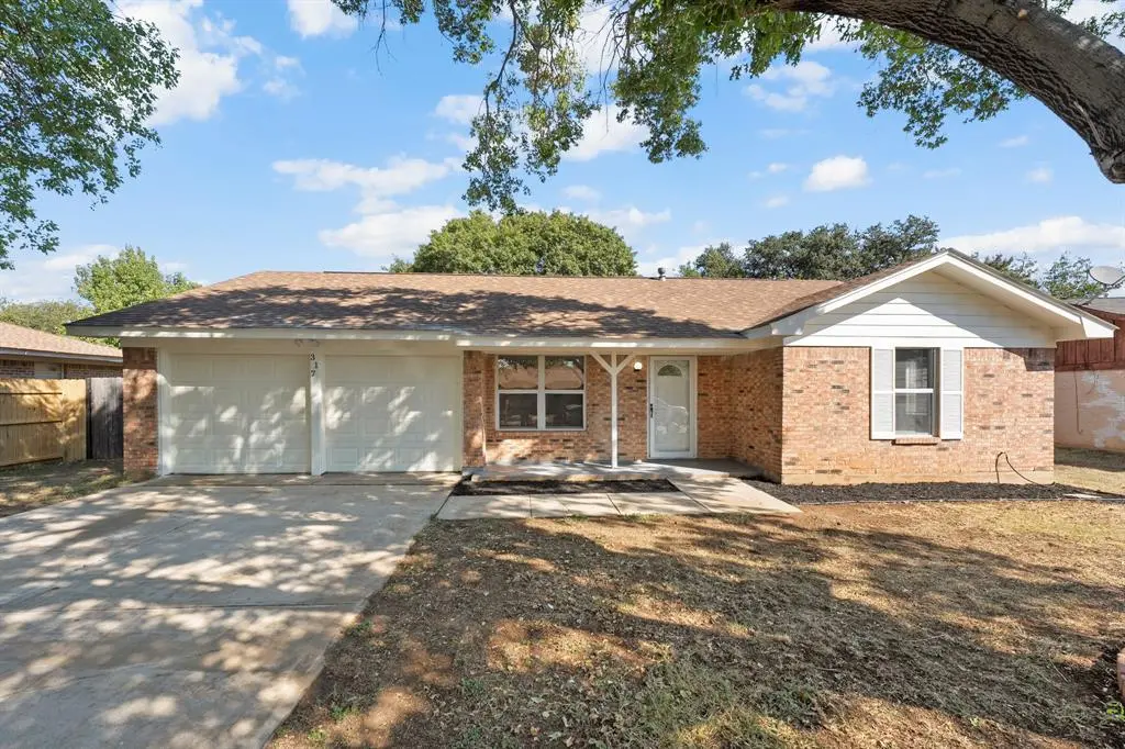 317 E Glendale Street, Crowley, TX 76036