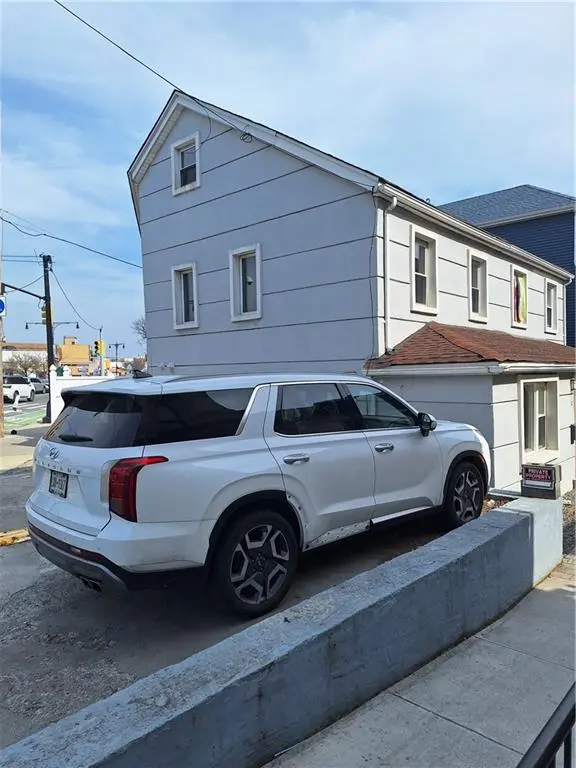 12 Webers CT, Brooklyn, NY 11235