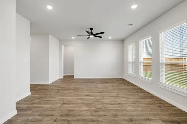 7001 Guilford Court, Midlothian, TX 76065