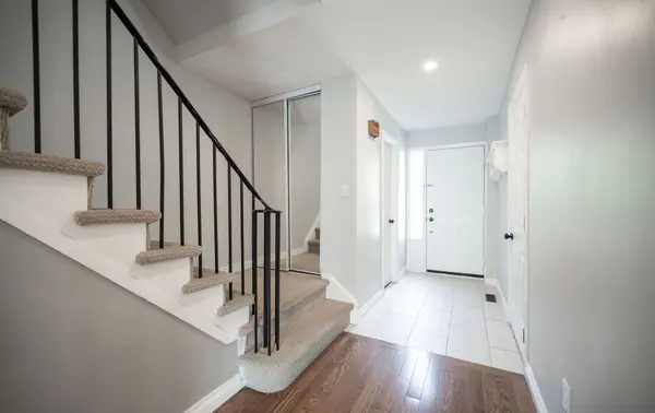 447 Ontario ST, Milton, ON L9T 3J4