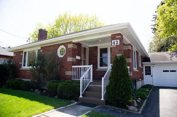 42 Hawthorne AVE, Norfolk, ON N3Y 2L9