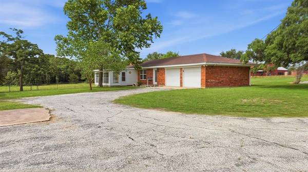 593 County Road 4680, Boyd, TX 76023