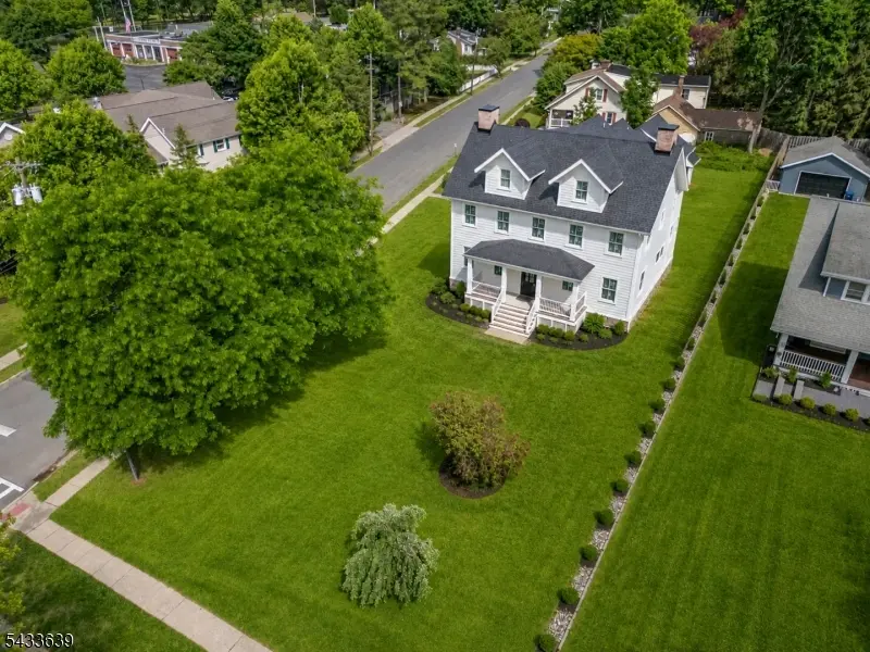 30 E Main St, Mendham Boro, NJ 07945