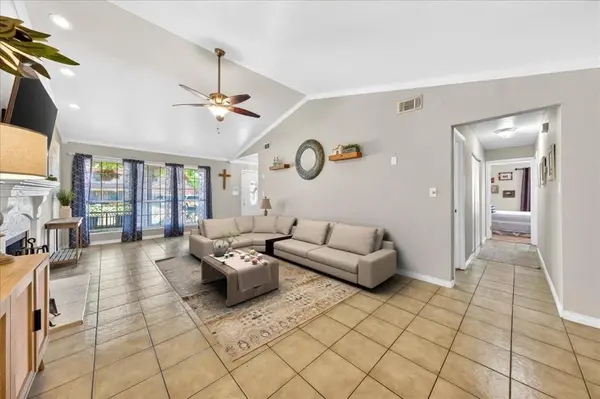 4317 Winchester Court, Grand Prairie, TX 75052