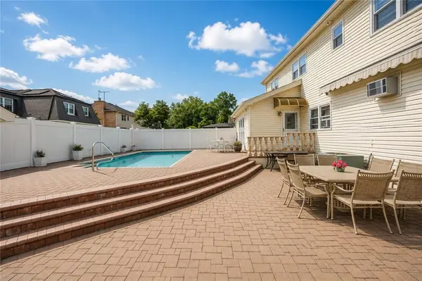 43 Valdemar AVE, Staten Island, NY 10309