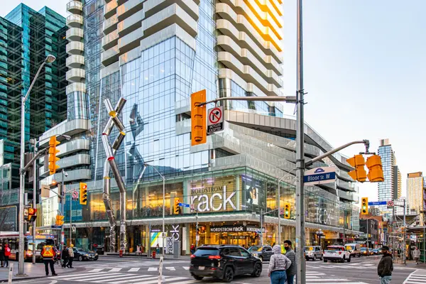 1 Bloor ST E #1708, Toronto C08, ON M4W 0A8