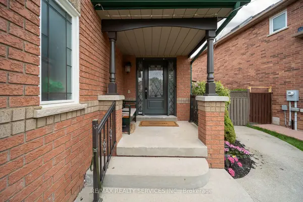 17 National CRES, Brampton, ON L7A 1H1