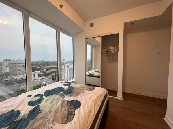 203 College ST #1703, Toronto C01, ON M5T 1P9
