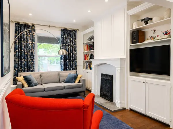 118 Galt AVE, Toronto E01, ON M4M 2Z3