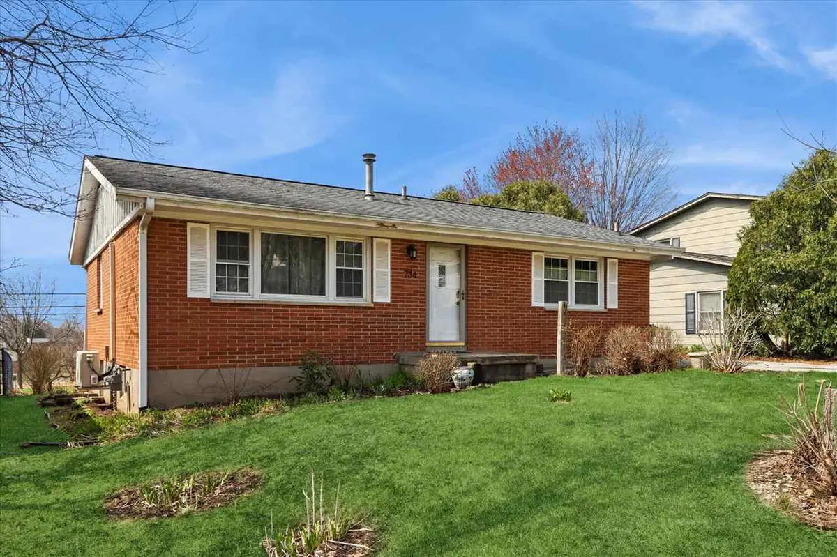 734 14th Ave, Coralville, IA 52241