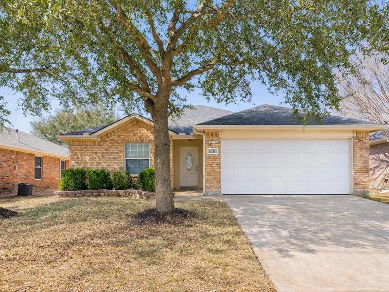 11813 Ponderosa Pine Drive, Fort Worth, TX 76244