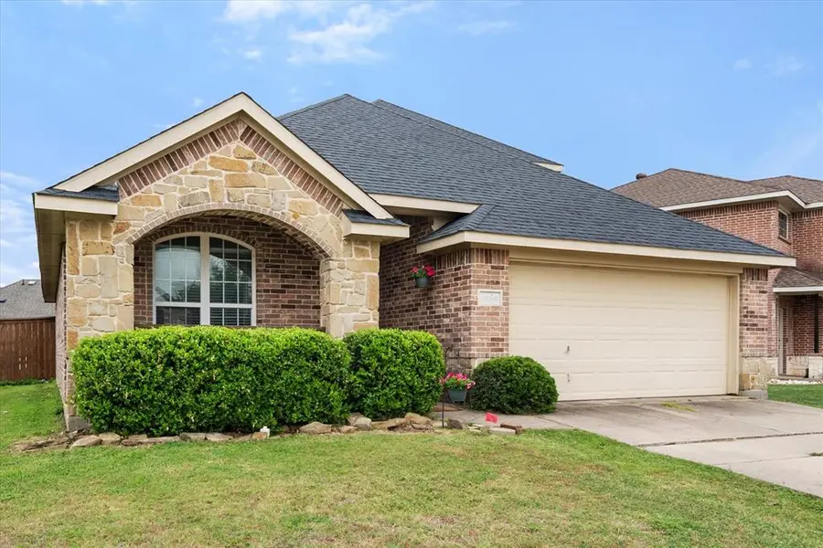 1650 Country Hills Drive, Waxahachie, TX 75165