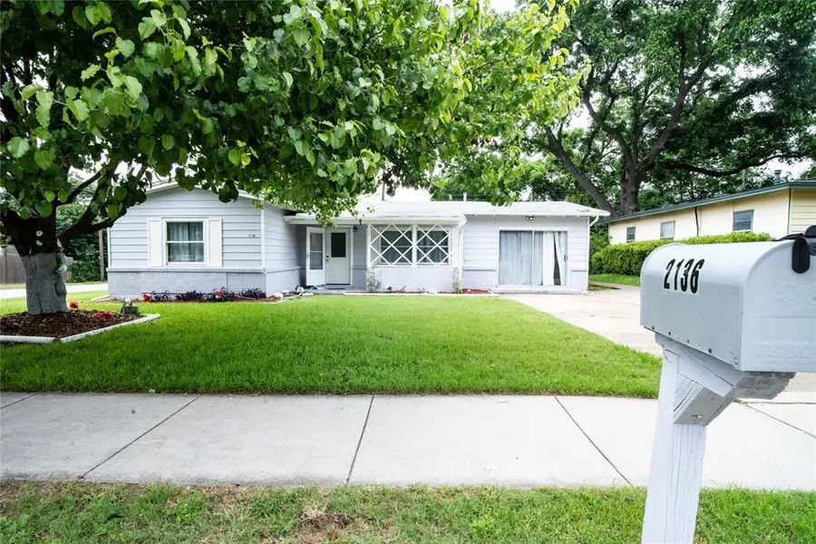 2136 Ridgeway Street, Arlington, TX 76010