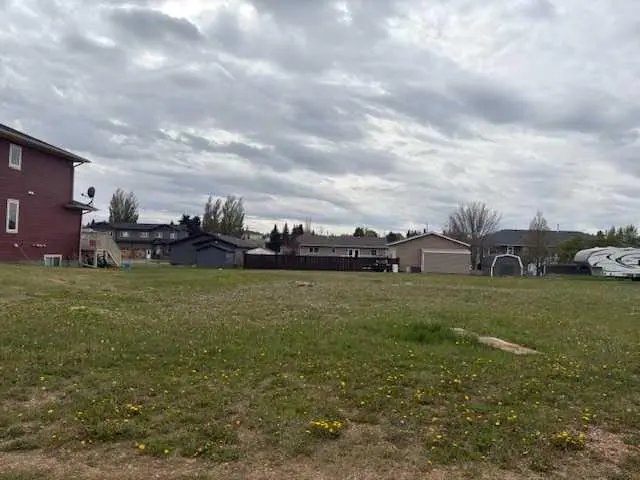 4424 51 AVE, Hardisty, AB T0B 1V0