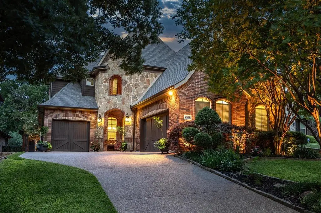 4349 Crestwood Court, Grapevine, TX 76051