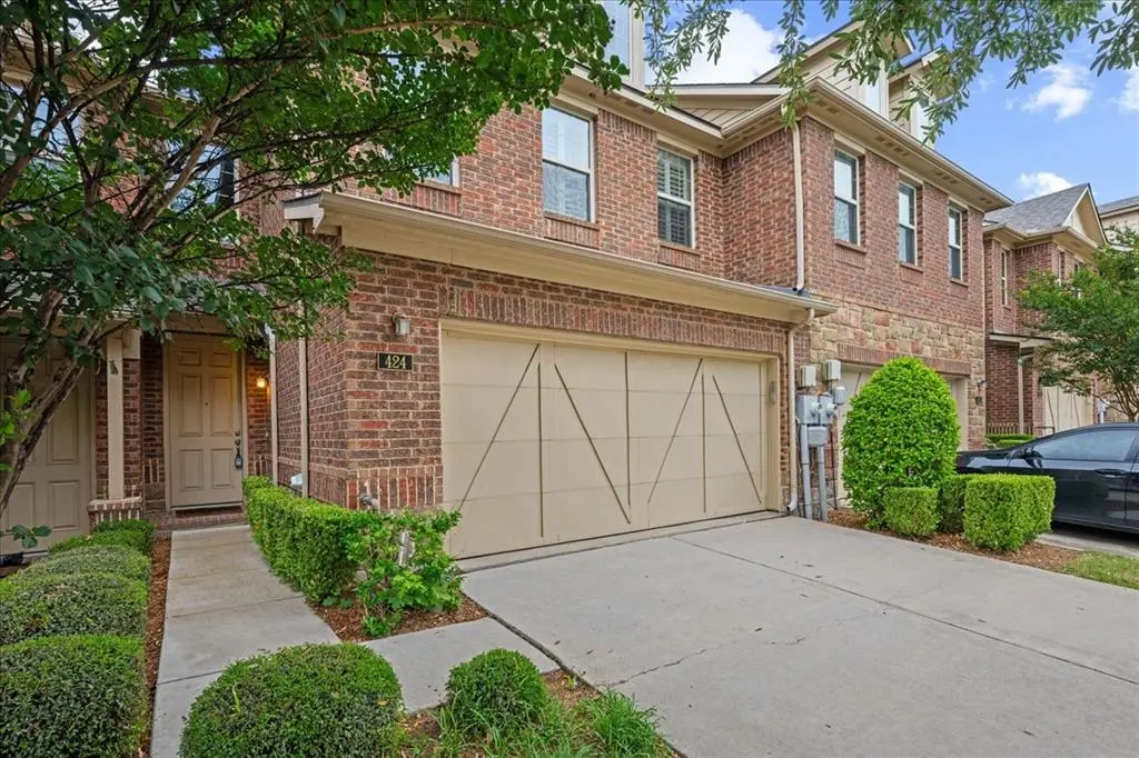 424 Hunt Drive, Lewisville, TX 75067