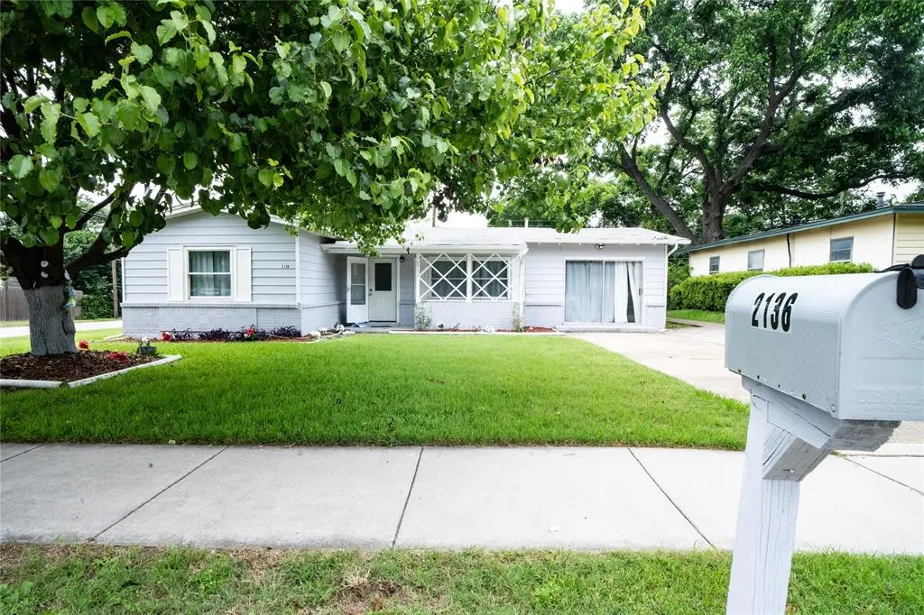 2136 Ridgeway Street, Arlington, TX 76010