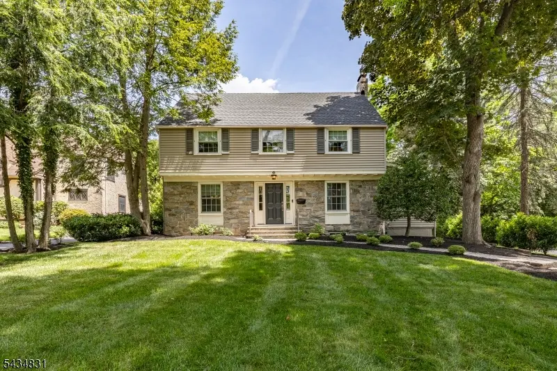 200 Wychwood Rd, Westfield Town, NJ 07090