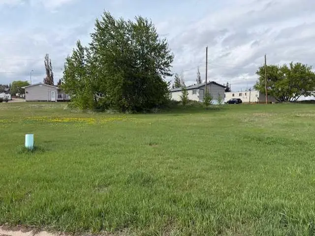 5012 45 ST, Hardisty, AB T0B 1V0