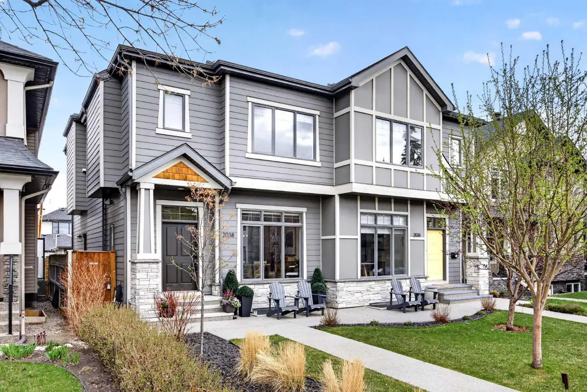 2038 48 AVE SW, Calgary, AB T2T 2T5