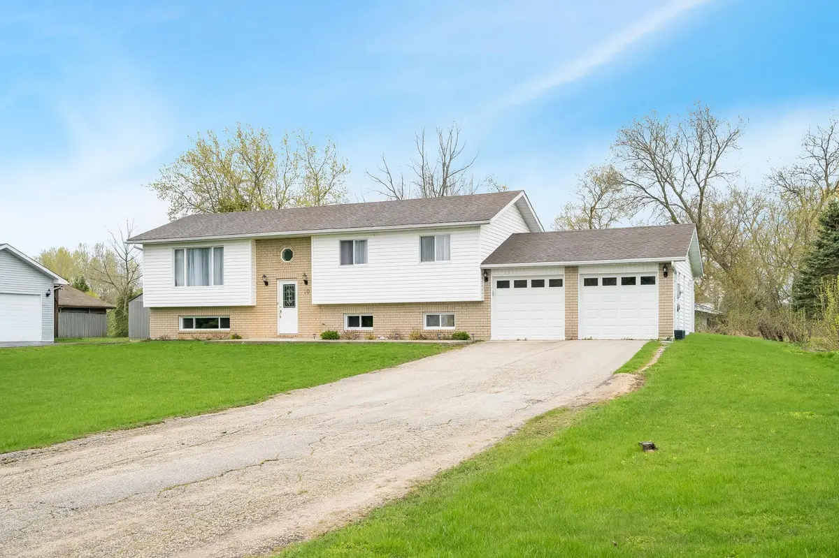 10 Surrey LN, Clearview, ON L0M 1N0
