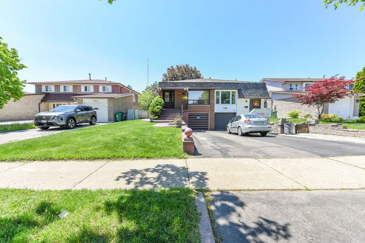 7378 Bybrook DR, Mississauga, ON L4T 3R2