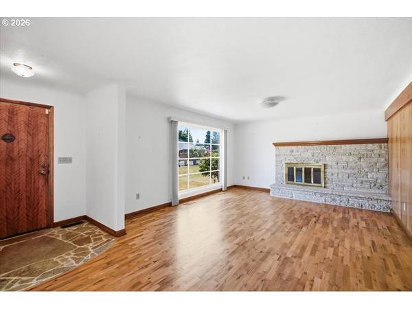 2140 17TH AVE SW, Albany, OR 97321