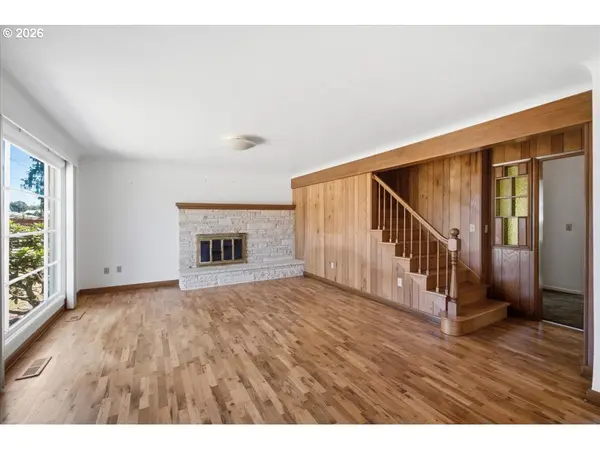 2140 17TH AVE SW, Albany, OR 97321