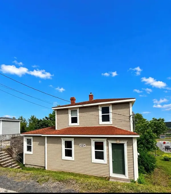 121 Memorial Drive, Clarenville, NL A5A 1P7