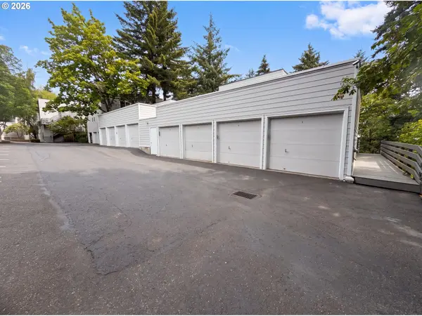 48 EAGLE CREST DR #5F, Lake Oswego, OR 97035