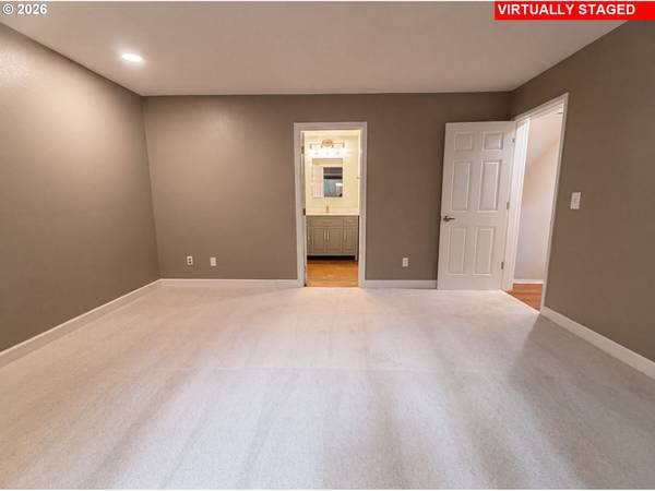 48 EAGLE CREST DR #5F, Lake Oswego, OR 97035
