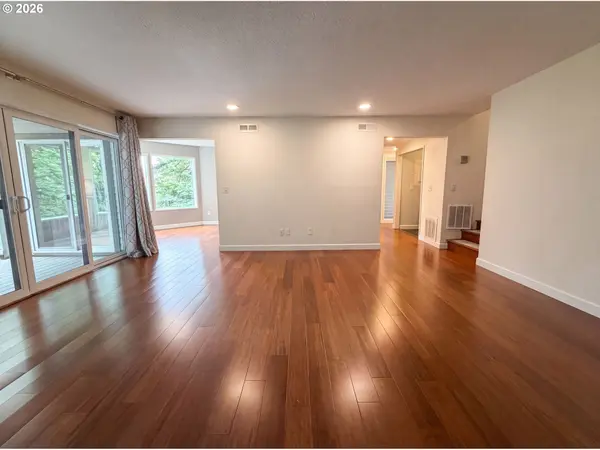 48 EAGLE CREST DR #5F, Lake Oswego, OR 97035