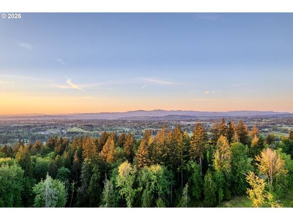 9700 SE CASTLE CT, Damascus, OR 97089