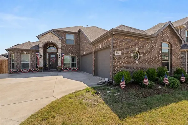 264 NorthStar Lane, Waxahachie, TX 75165
