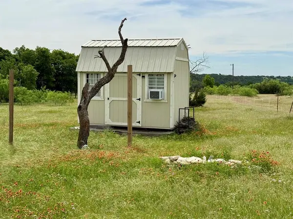 2592 County Road 610,  Hamilton,  TX 76531