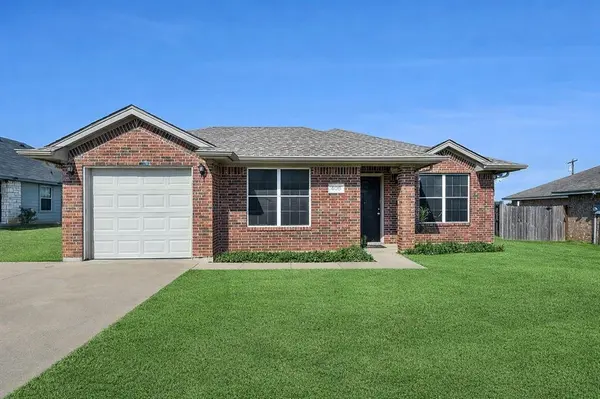 408 Mesquite Drive, Rio Vista, TX 76093