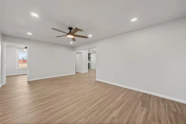 2400 S 26th Street, Waco, TX 76706